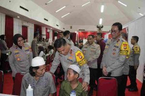 Kapolda Metro Jaya Tinjau Khitanan Massal Dalam Rangka HUT Bhayangkara Ke-78