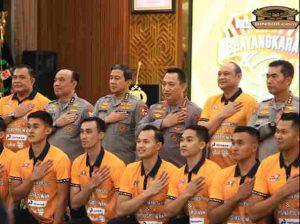 Penghargaan Kapolri untuk Jakarta Bhayangkara Presisi dan Popsivo Polwan atas prestasi di Proliga 2024