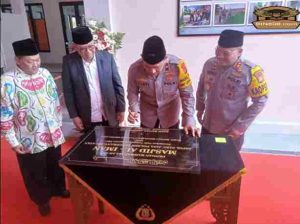 Wakapolda Metro Jaya Resmikan Masjid Al-Iman Tangerang Selatan