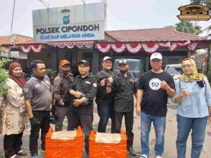 Pengurus FWJI Tangkot Banten Terus Konsisten Berbagi nasi kotak Di Jumat Berkah