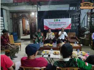 Kapolsek Ciracas Kembali Berdiskusi Terkait Kamtibmas dengan Warga Lewat Giat “Ngopi Kamtibmas” jelang Pilkada Serentak 2024