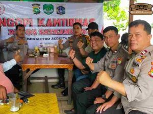 Sambut Pilkada Aman dan kondusif, Polsek Kebon Jeruk Gelar Ngopi Kamtibmas Serap Aspirasi Warga Rw 05 Sukabumi Selatan