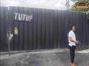 Penjaga Gudang Solar Ilegal Haji Ogon Menantang Awak Media untuk Diberitakan