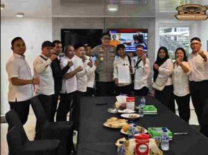 Ajukan Empat Tuntutan, Aksi Ribuan Tenaga Honorer di DPR Berjalan Tertib dan Lancar