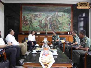 Momen PJ. Gubernur Jabar Pamitan dengan Pangdam III/Slw