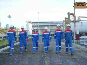 Lebaran? Libur? Tidak untuk Mereka! Inilah Para Pahlawan Energi di Balik Layar!