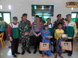 Sambut HUT Ke – 63, Satgas Pamtas Yonarmed 11 Kostrad Tebar Kepedulian di Perbatasan