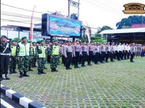 Sinergi TNI-POLRI Dalam Apel Gelar Pasukan Operasi Patuh Semeru 2025 Polres Blitar Kota