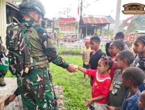 Selaras Berbagi Satgas Yonif 521/DY Gelar Binter Terbatas di Pos Kurima