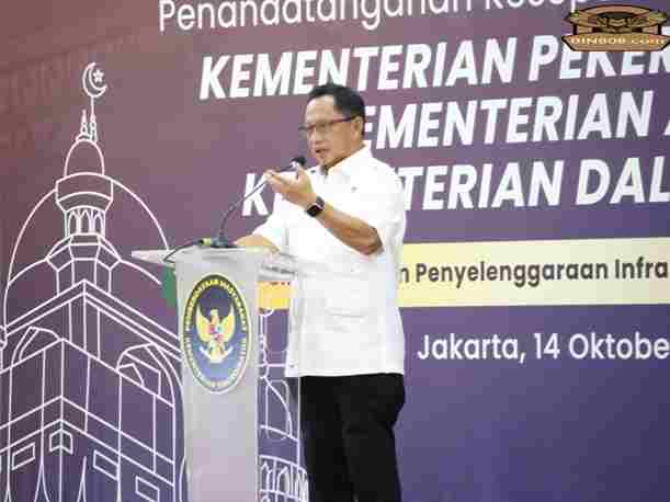 Teken MoU bersama Menteri PU dan Menag, Mendagri Tegaskan Dukungannya terhadap Pendidikan Pesantren