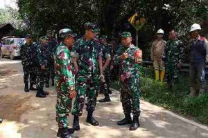 Pangdam I/BB Tinjau Posko Bencal dan Lokasi Longsor di Wilayah Korem 023/KS