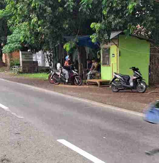 Peredaran Obat Daftar G Diduga Marak di Dusun Pahing, Desa Cihideung Girang — Lokasi Disebut Tanah Milik Provinsi, Dinas Kesehatan Kuningan Dinilai Absen, Warga Pertanyakan Sikap Kepala Desa